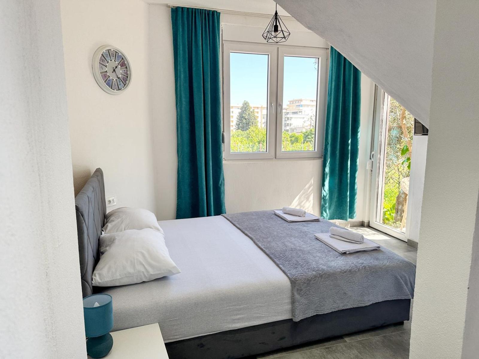 Jasmin Apartmani Bar Rum bild